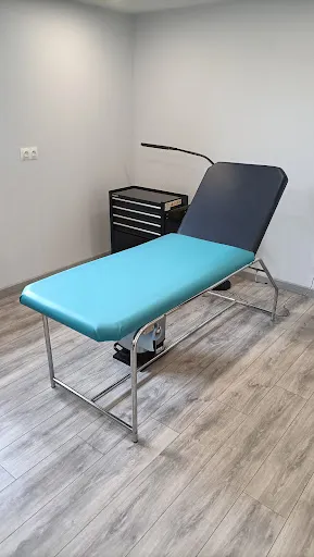 Piqué Blinders Tattoo Studio à Saint-Chamond